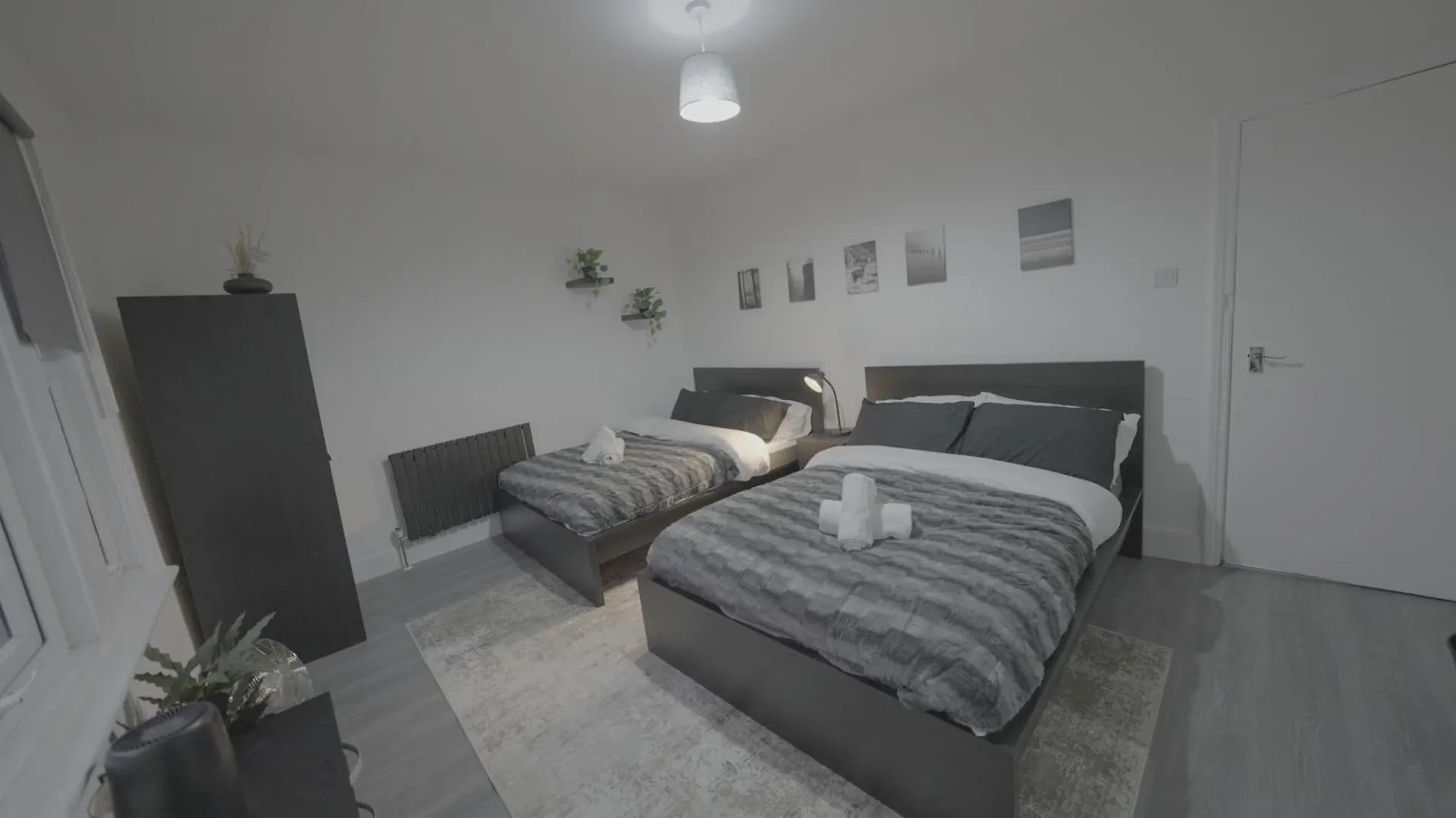 Holiday home 3Br Gem - Netflix - Near Top Attractions - O2