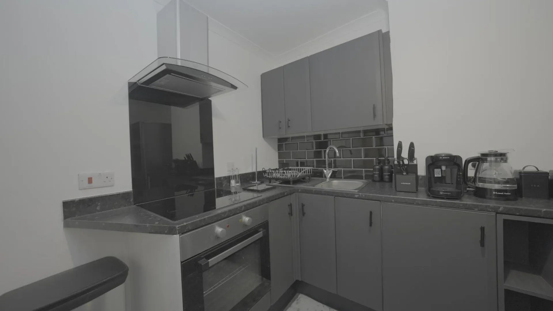 Holiday home 3Br Gem - Netflix - Near Top Attractions - O2