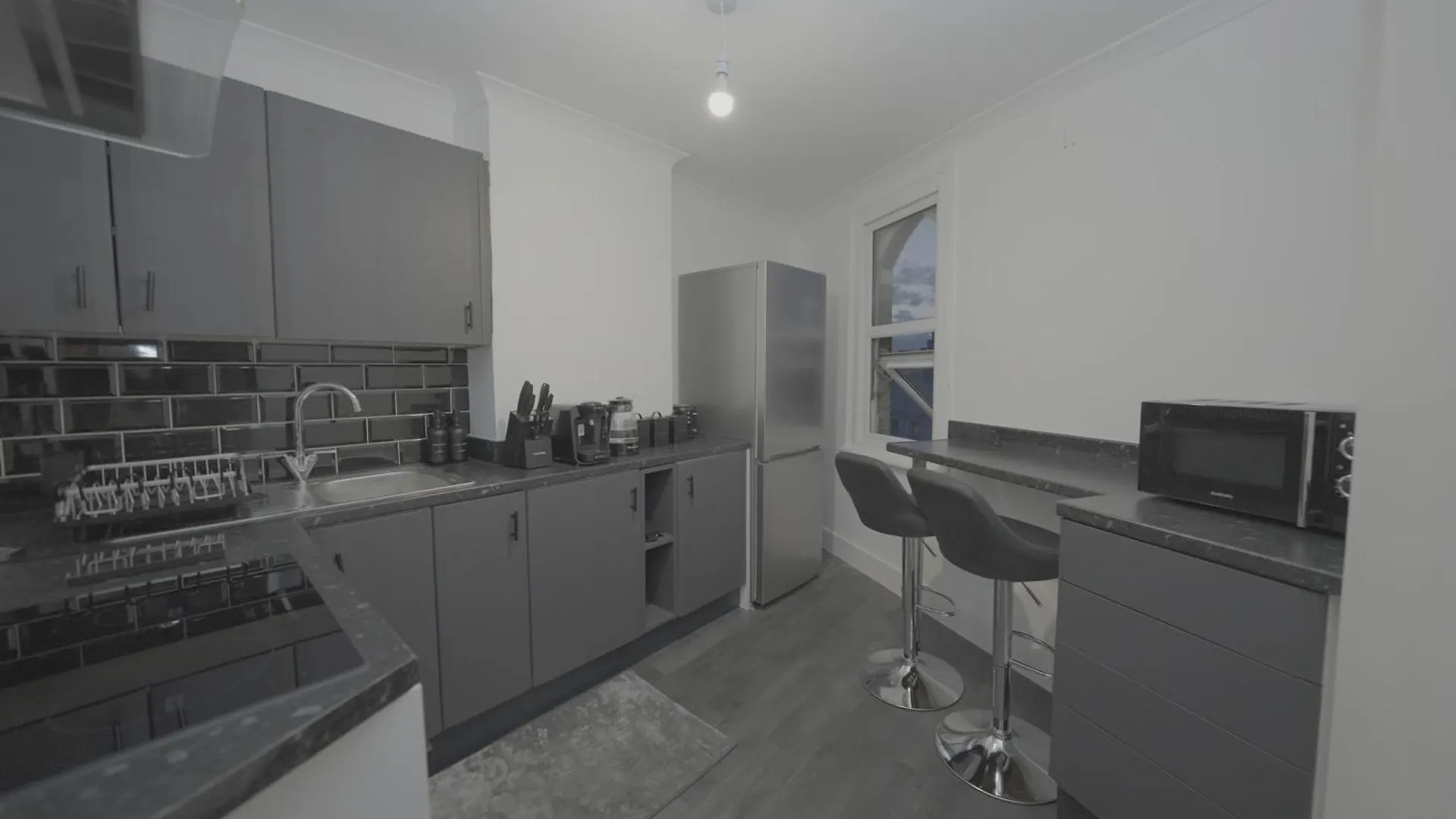3Br Gem - Netflix - Near Top Attractions - O2 United Kingdom